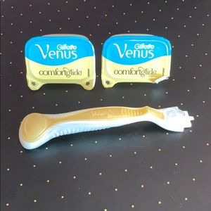 Brand new Venus razor
